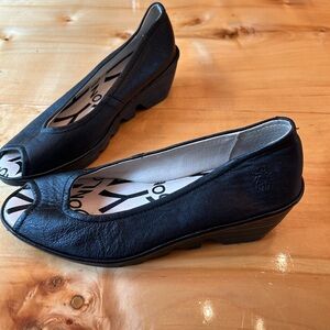 Fly London Pady Wedge Open Toe Slip on shoes  EU 38 US size 7 Black Leather